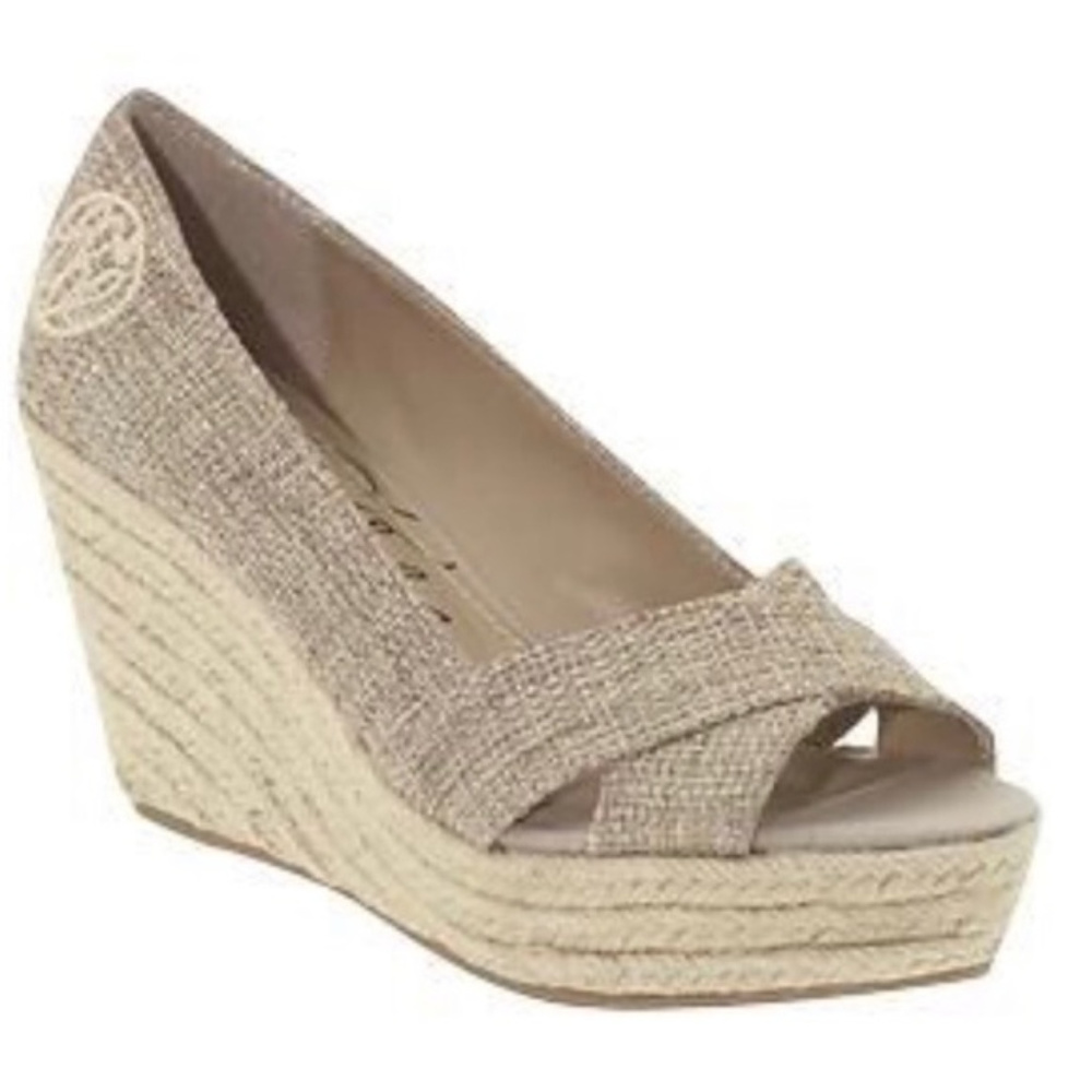 Libby Edelman Women's Val Crisscross Raffia Wedge.